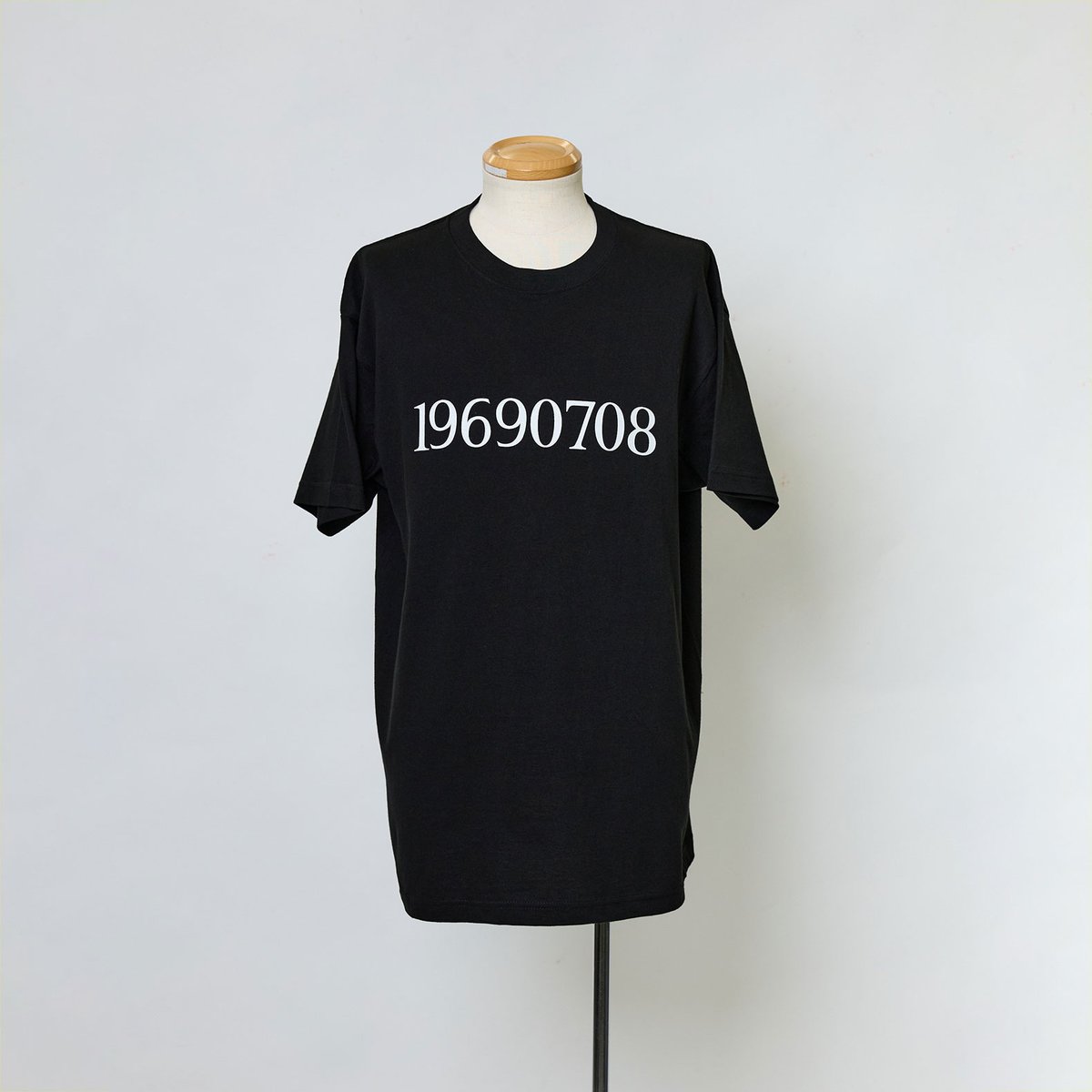 ◤◢◤THE   ONENESS◢◤◢  
 #THE_ONENESS 2025 WINTER - 2026 SPRING COLLECTIONの特別先行予約開始いたしました！ 

 ご予約のお客様にはポイントを通常より10倍にて付与させていただきます。  
    
  ▼詳細はこちら   idheart.net/view/category/…      #SUGIZO　#LUNASEA