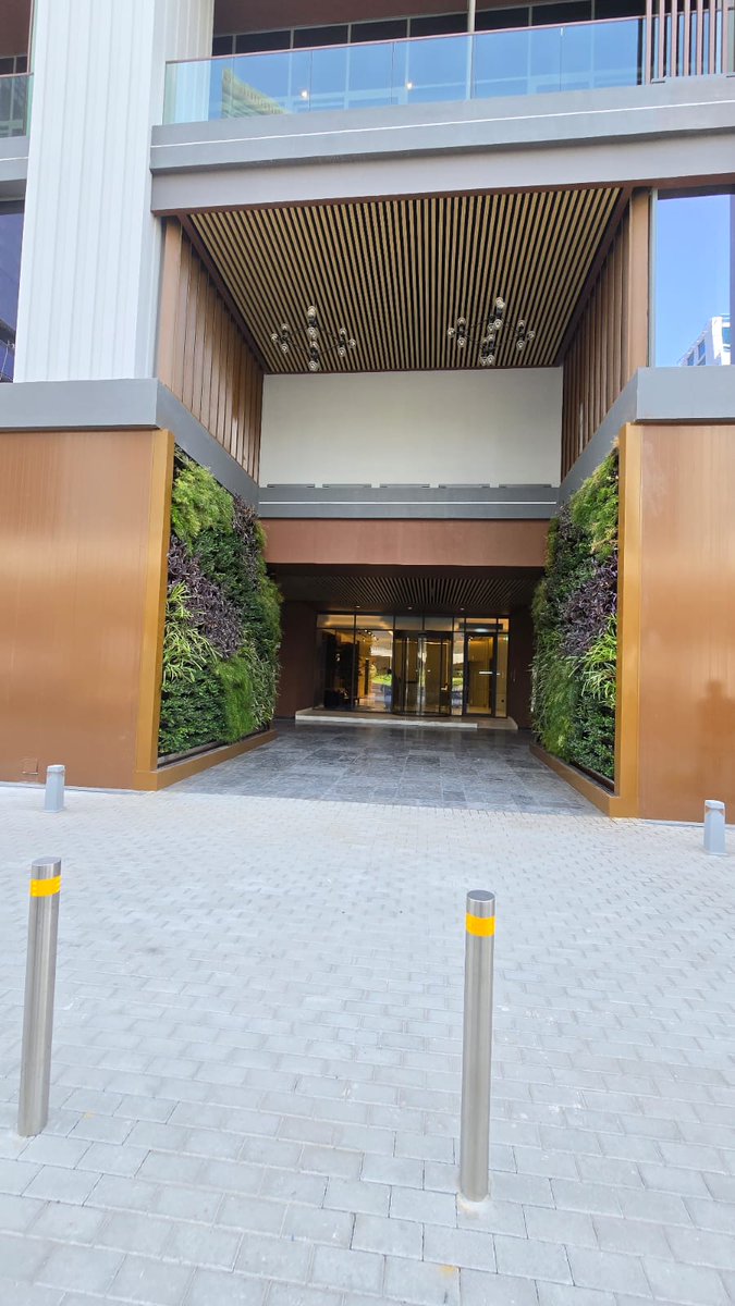 Greenmosswall's tweet image. 🌿✨ Live Vertical Garden at Marriott Residences-Dubai, Business Bay ✨🌿

🌐 greenartfactory.ae
☎ Voice/WhatsApp: +971 56 95 88 315 
📧 info@greenartfactory.com

#GreenArtFactory #MarriottResidences #ProjectHighlights #LiveGreenWall #VerticalGarden #GreenArchitecture