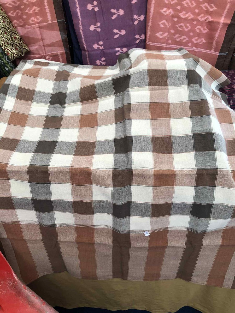 ผ้าขาวม้า ผ้าฝ้ายทอมือ
ขนาด80x200ซม.
ราคา350บาท
ส่งฟรีทั่วไทย
ไม่มีระบบเก็บเงินปลายทางครับ #ผ้าขาวม้า  #ผ้าฝ้ายทอมือ #ผ้าไทยใส่ให้สนุก