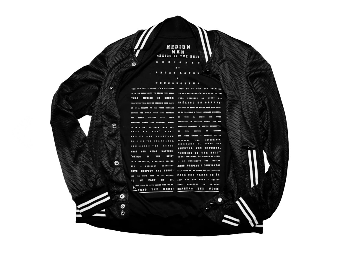 SawYouFirs801's tweet image. • Size Large (see chart 📏)
• Mesh-style outer + striped ribbed trim
• Manifesto-print inner lining 🖤
• Retails ~£90 in Mexico – offered here 50% off
£44.66 OBO 👉ebay.us/m/51QRV1

#LatinxStyle #StreetwearCommunity #CultureMeetsFashion #preloveduk #ebayfinds