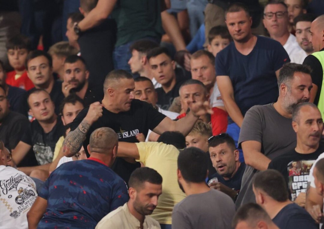 G0din-JXAAAATa5?format=jpg&name=medium