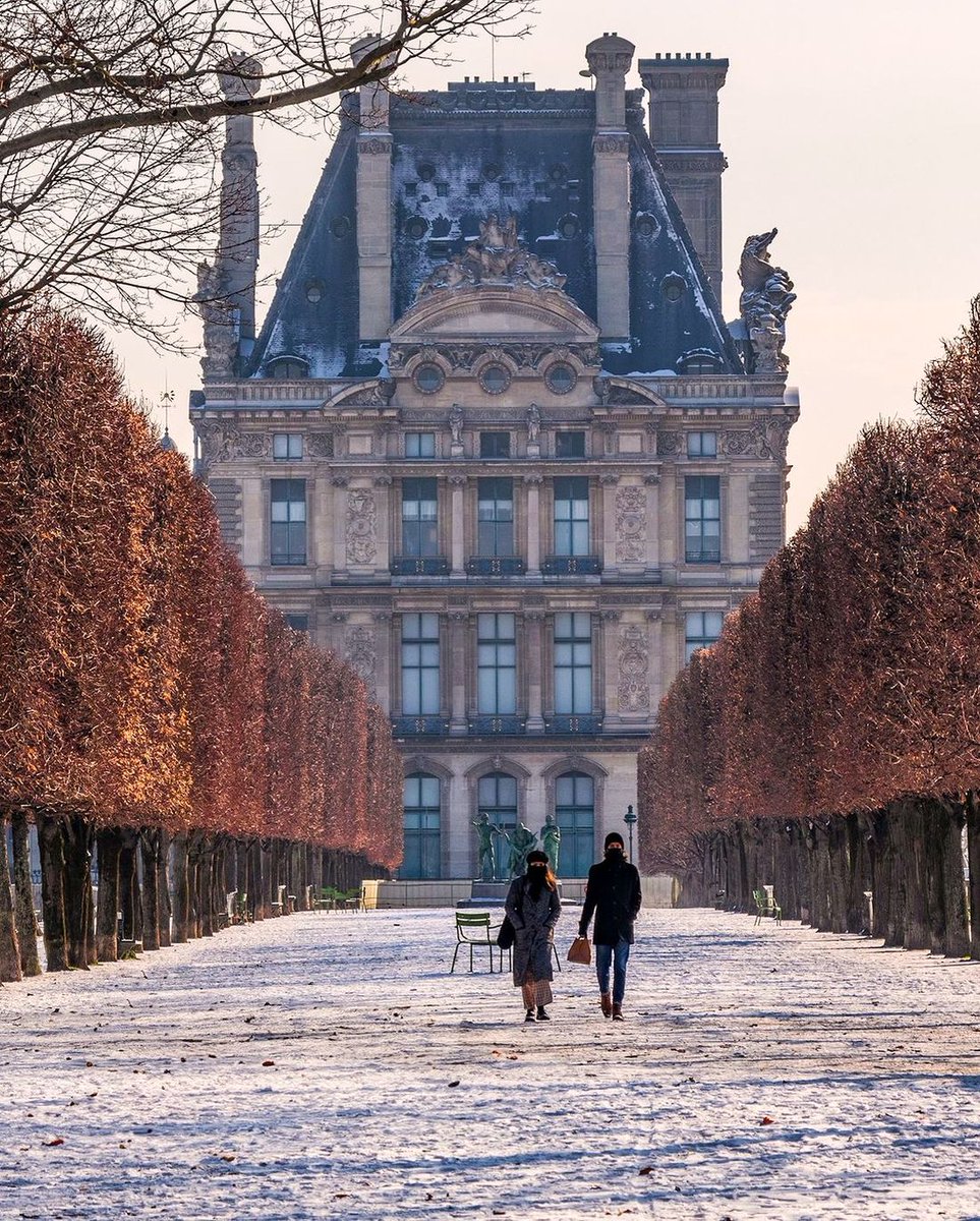 RubySmith121483's tweet image. Louvre Museum, Paris