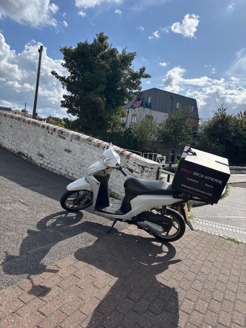 Residents of #NorwoodGreen reported concerns about dangerous riding on Top Locks Bridge.🚨 Yesterday, while on patrol, we stopped a moped speeding over the bridge. The rider prosecuted for No Insurance &amp; driving whilst disqualified, Moped Seized #YouReportWeAction #SaferSouthall