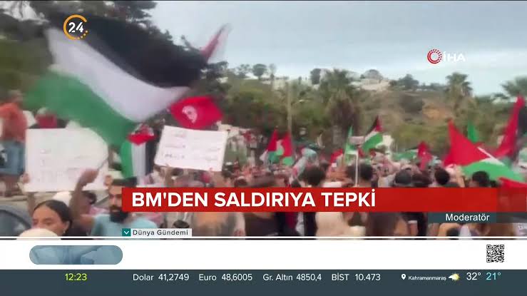 Filistin ile dayanışmak için Gazze'ye insani yardım götürmek ve İsrail'in ablukasını kırmak için yola çıkan Küresel Sumud Filosu Tunus'ta drone saldırısına uğradı.  
Bu saldırıyı, saldırıyı destekleyenleri ve sessiz kalanları kınıyoruz. 
Saldırılar dünya çapında İsrail devletine