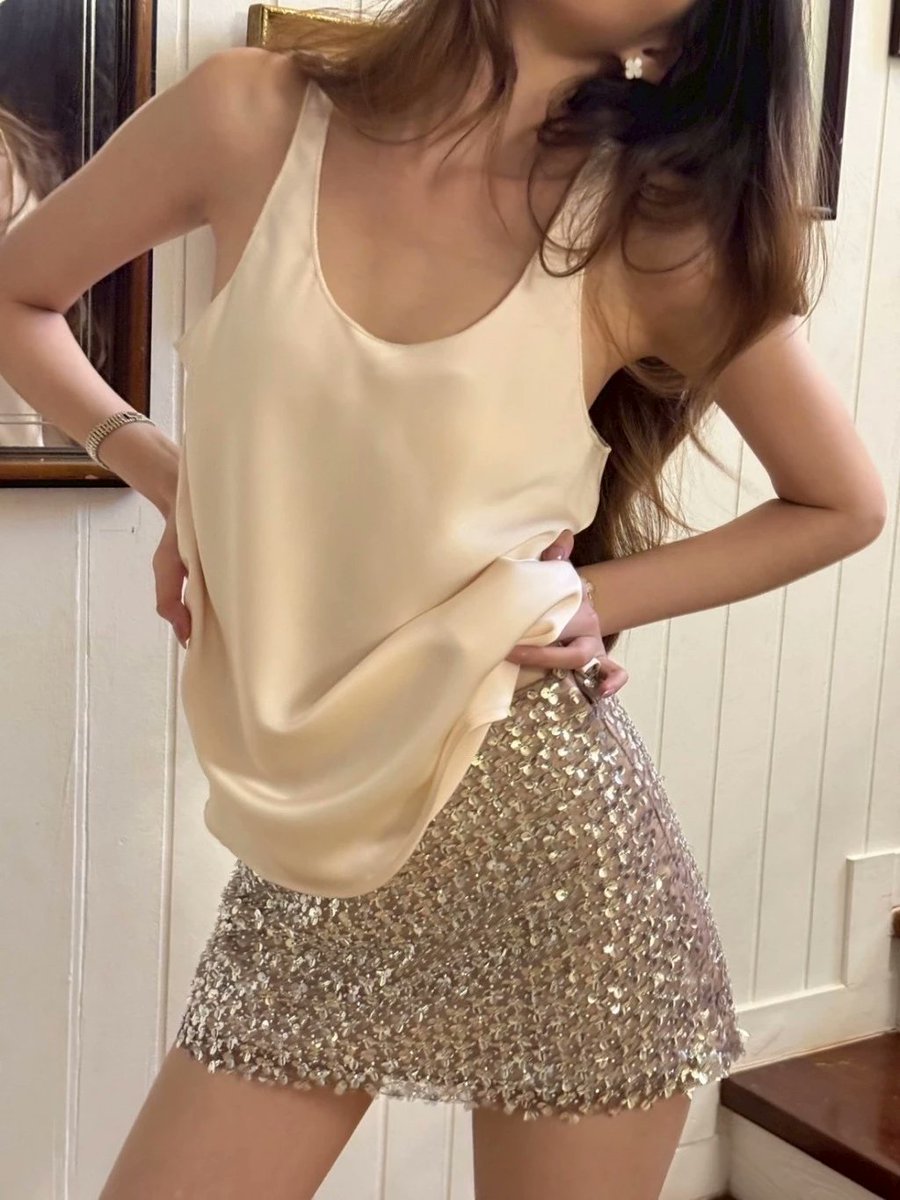 ThEGuN35's tweet image. #RosySkirt #กระโปรงสั้น ผู้หญิง กระโปรงปักเลื่อม ลดราคา 15%  #Shopeefashion 
สั่งซื้อคลิก👇
 shopee.co.th/fabrique.co/29…