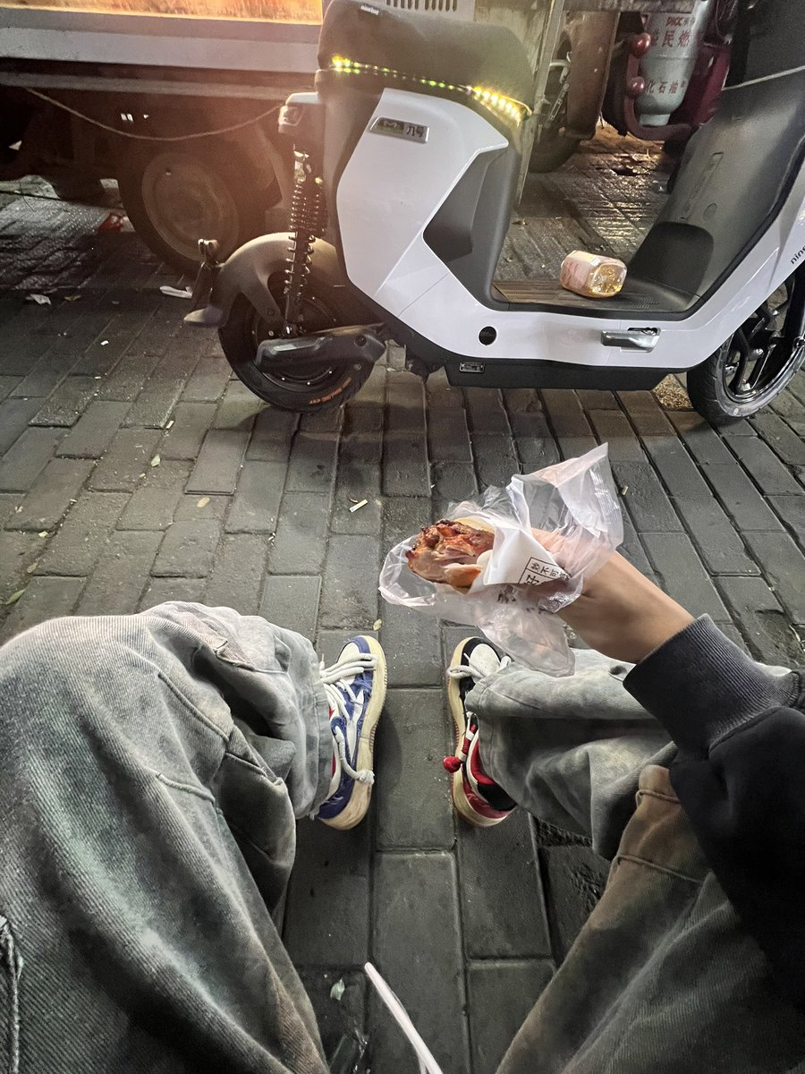 晚安小小怪 tweet media