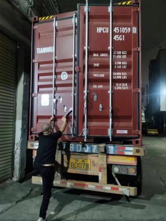 LoriiMitchell's tweet photo. This are all available and accurately present to be delivered by me to y’all 🥳🎉👏, you can be a lucky winner also get your first free prize 🥳🎊 #amazing #trucks #usa #giveaways #worldwide https://t.co/Tky7cFTVpf