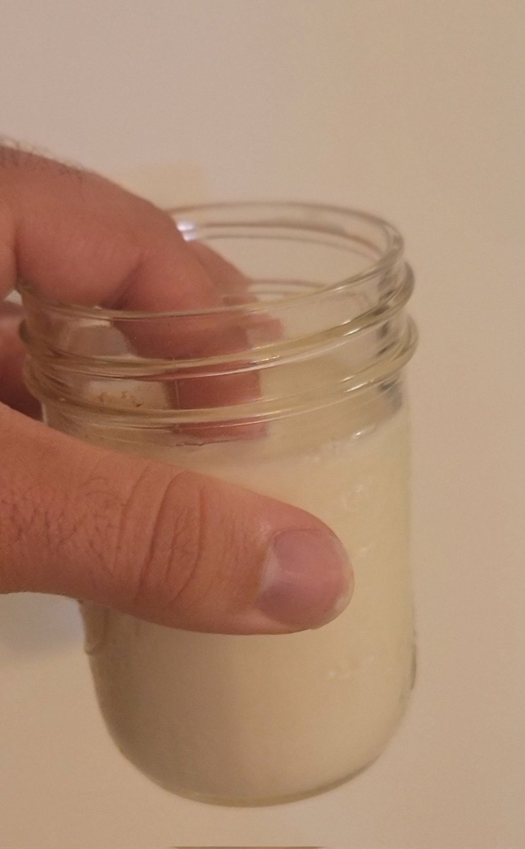 TheFredmeister's tweet image. milk tap in. 

P.S. the milk was tasty and refreshing - fred #UpCloseAndPersonal