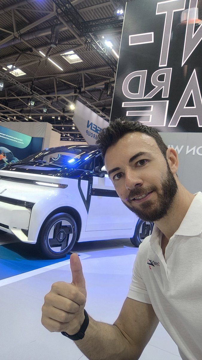 Ich war für euch zwei Tage auf der IAA Mobility 2025 in München und habe jede Menge interessante Videos zu neuen Autos und Innovationen gedreht. 
Die Videos findet ihr auf meinem YouTube Kanal Smart2Drive. Link in der Bio
#iaamobiliy2025 #iaamobilitymunich #iaa2025 #eauto #byd