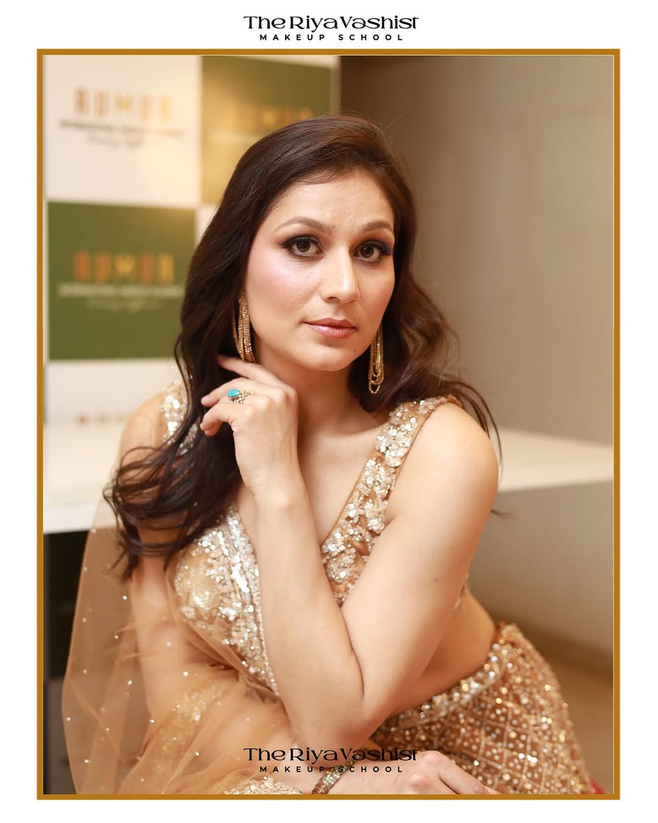 rvmua's tweet image. At 𝗧𝗛𝗘 𝗥𝗜𝗬𝗔 𝗩𝗔𝗦𝗛𝗜𝗦𝗧, we train students in:
✔️ HD &amp;amp; Beauty Makeup
✔️ Glam &amp;amp; Editorial Looks
✔️ Portfolio Building
✔️ Career &amp;amp; Job Support

Contact us: +91 9953783110
Website: riyavashist.com
📍Rajouri Garden, Delhi 

#theriyavashist #beautymakeup