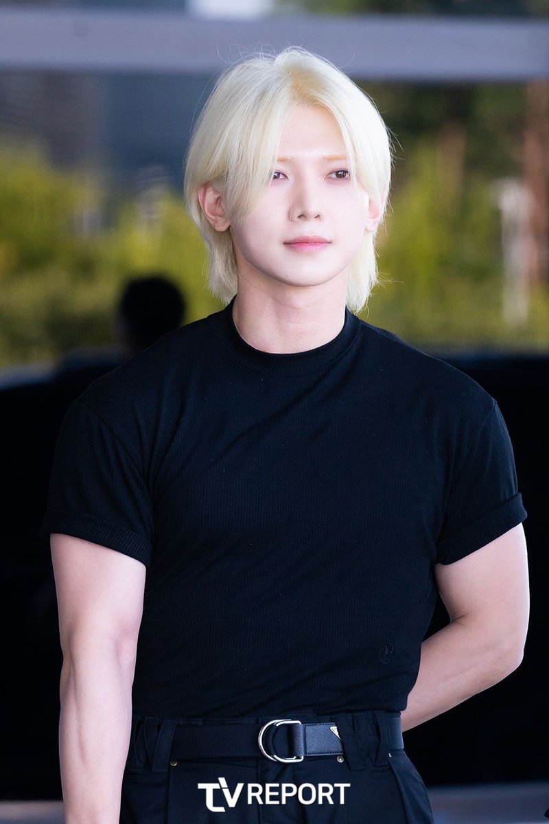 BLOND YEOSANG IS EVERYTHING