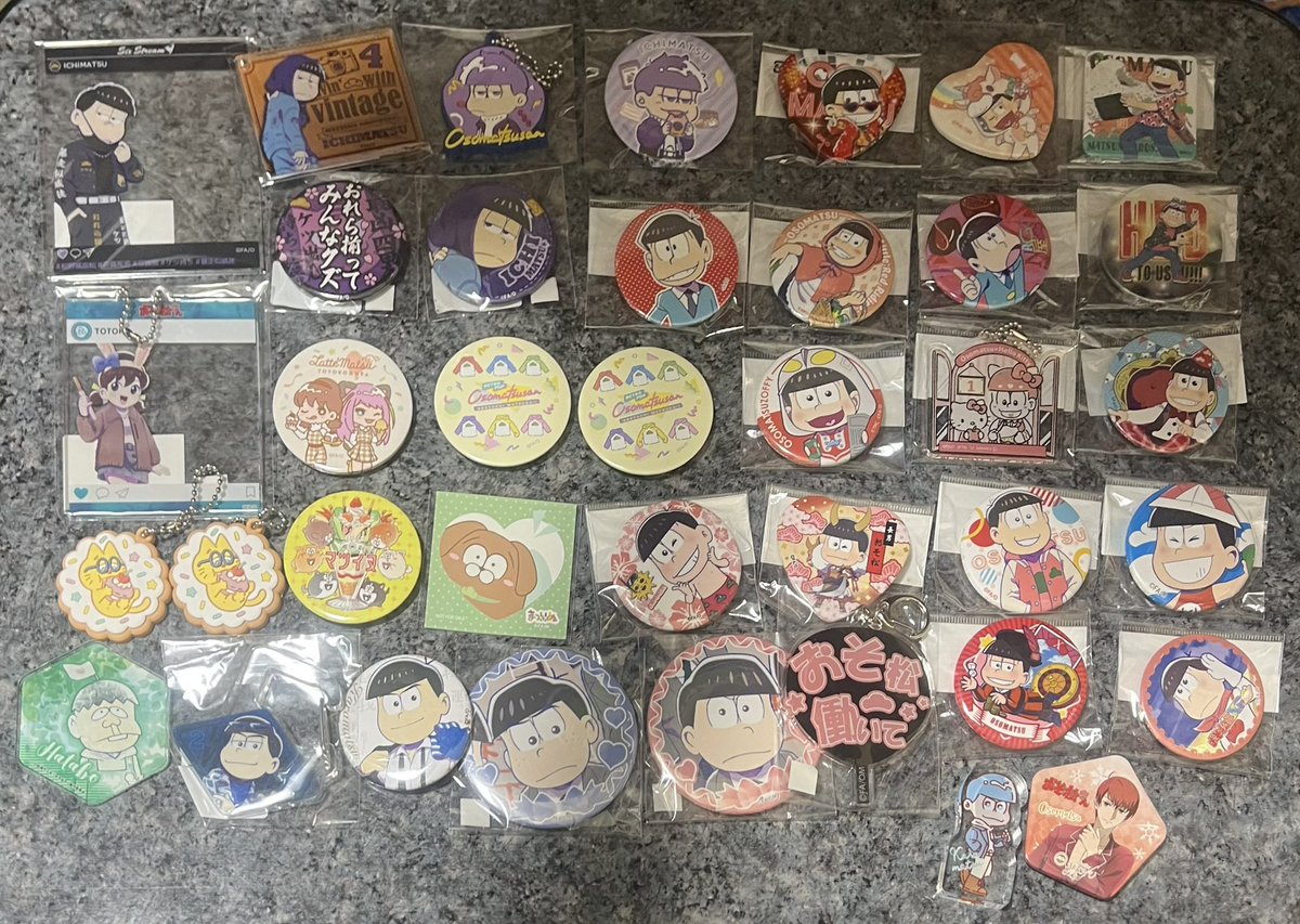 【譲渡】おそ松さん   松野おそ松、松野カラ松、松野一松、橋本にゃー、弱井トト子、ハタ坊、エスにゃん
求…アクリル系660円
       缶バッジ220円
一松1つにつき、一松以外から2つ

銀行振込、（PayPay）、普通郵便