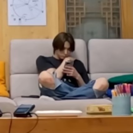 810yepp1's tweet photo. lagi sibuk chattingan sama gue..kkk https://t.co/V0Io4bxStF