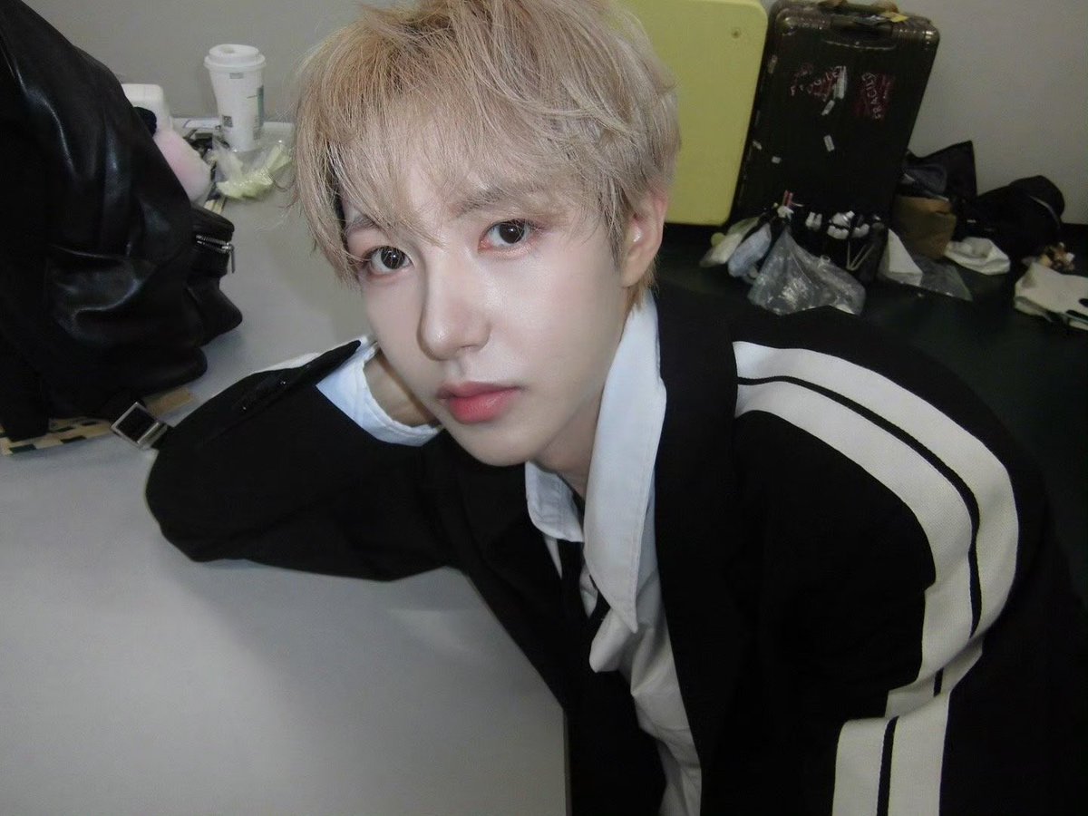 #renjun media update

“🦋”