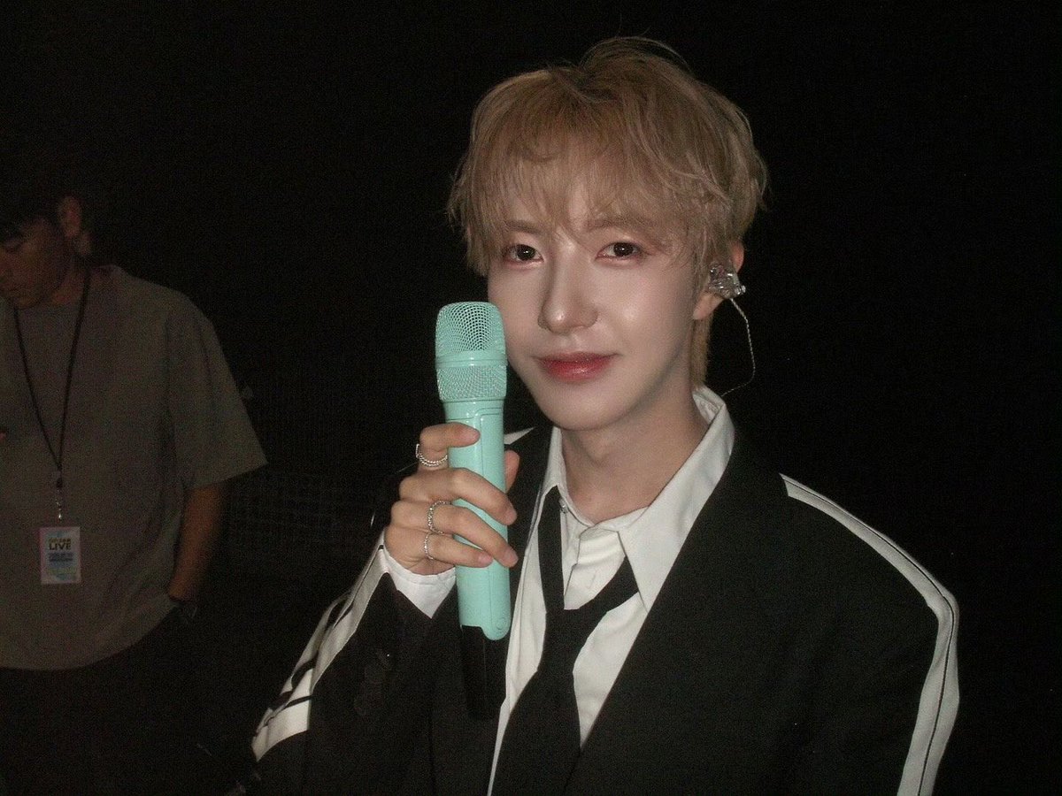 HRJFEED's tweet photo. #renjun media update

“🦋” https://t.co/gWlDtW2vWN