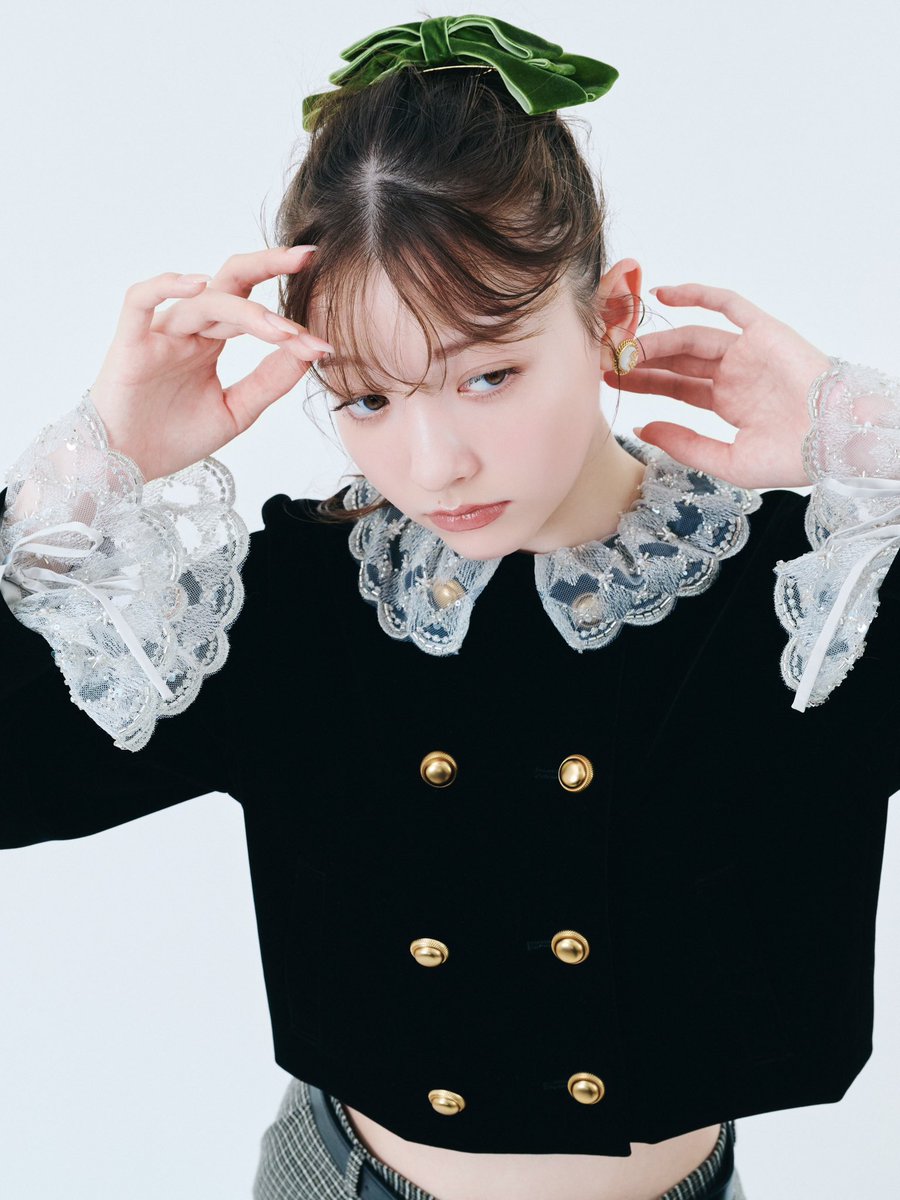 lily brown リリーブラウン スカラップビジューアタッチドジャケット Lily Brown （リリーブラウン)スカラップビジューアタッチドジャケット