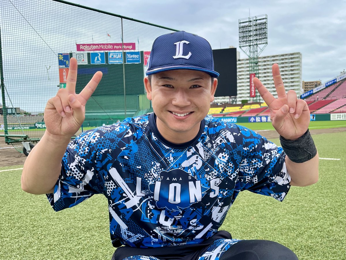 今日で26歳の誕生日を迎えた #古賀悠斗 選手。 これからもナイスリード