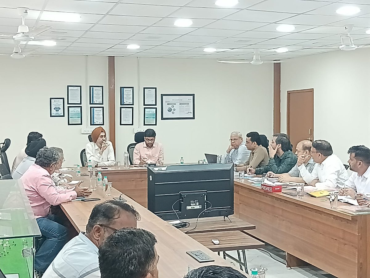 LudhianaSWSP's tweet image. GM (Projects) PMIDC Sh. S.P.S. Dhillon &amp;amp; Manager (E&amp;amp;S) Sh. Badal Soni reviewed works at WTP Bilga with PIU &amp;amp; KPIL under SE Sh. Parul Goyal. Focus was on quality, timely progress, permissions, safety, social safeguards &amp;amp; hindrance removal. #PMIDC #WaterSupply #Ludhiana