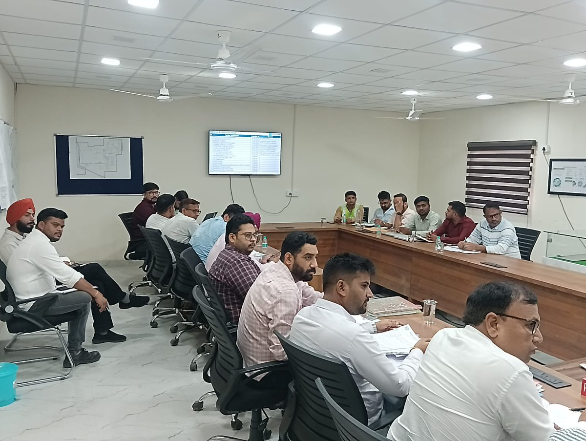 LudhianaSWSP's tweet image. GM (Projects) PMIDC Sh. S.P.S. Dhillon &amp;amp; Manager (E&amp;amp;S) Sh. Badal Soni reviewed works at WTP Bilga with PIU &amp;amp; KPIL under SE Sh. Parul Goyal. Focus was on quality, timely progress, permissions, safety, social safeguards &amp;amp; hindrance removal. #PMIDC #WaterSupply #Ludhiana