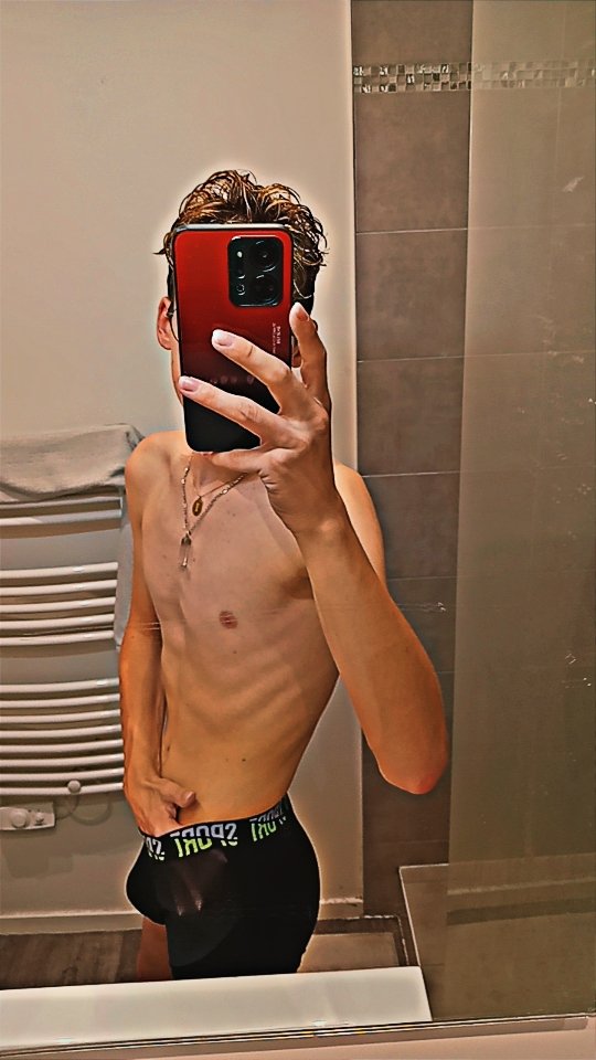 Little Twink (6.4) tweet media