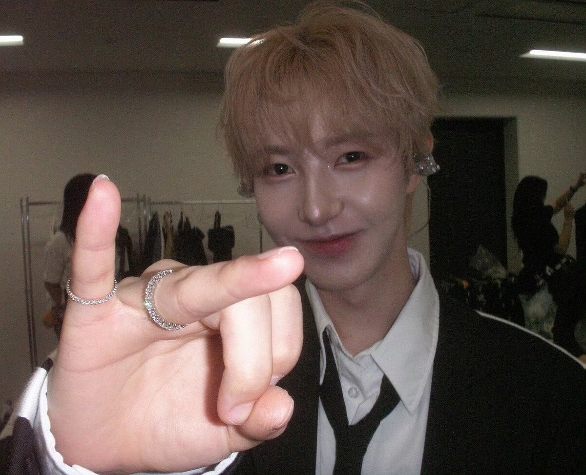 3Cha23's tweet image. 진지하게 런쥔이랑 사귀고싶음