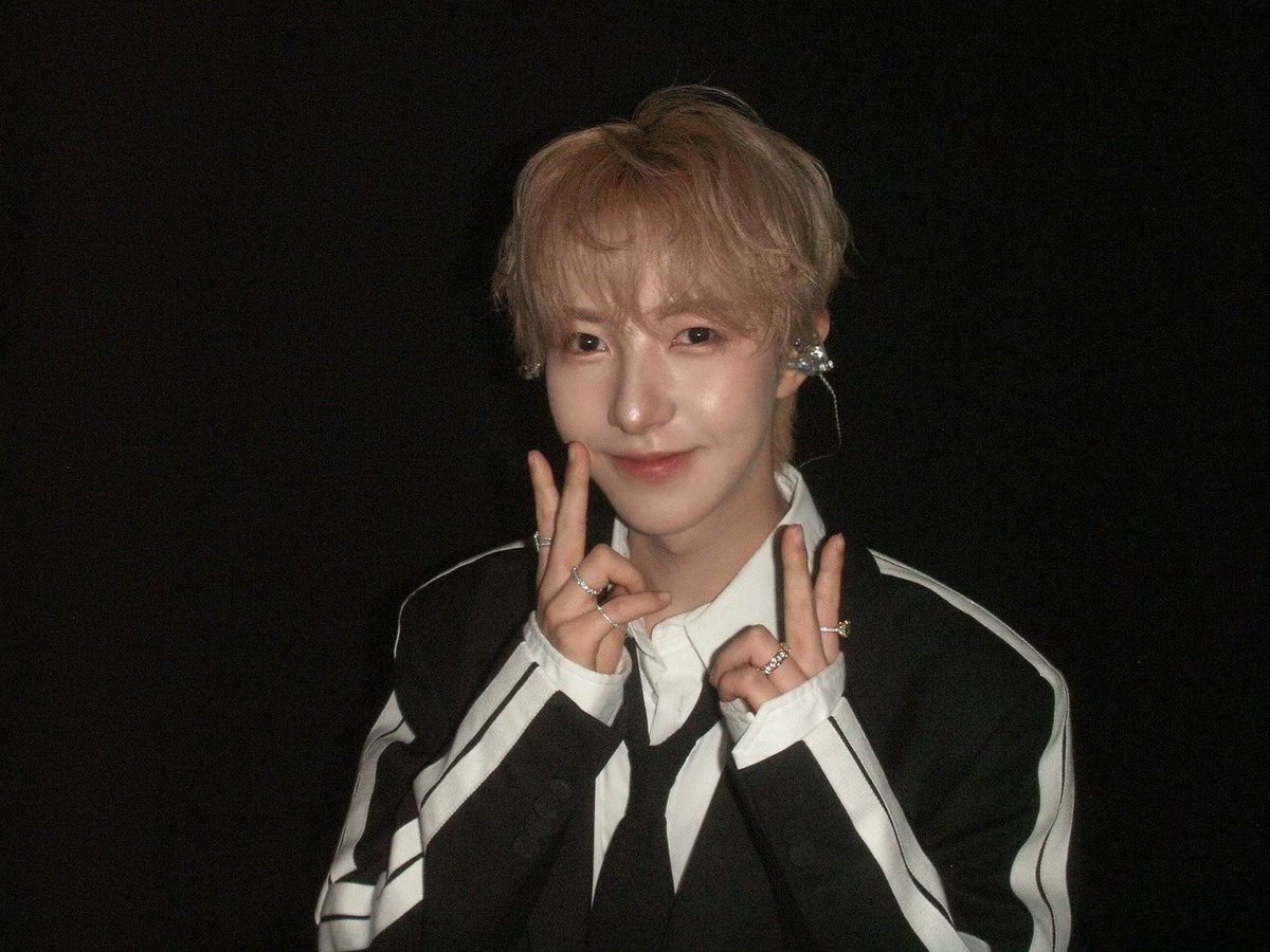 3Cha23's tweet image. 진지하게 런쥔이랑 사귀고싶음