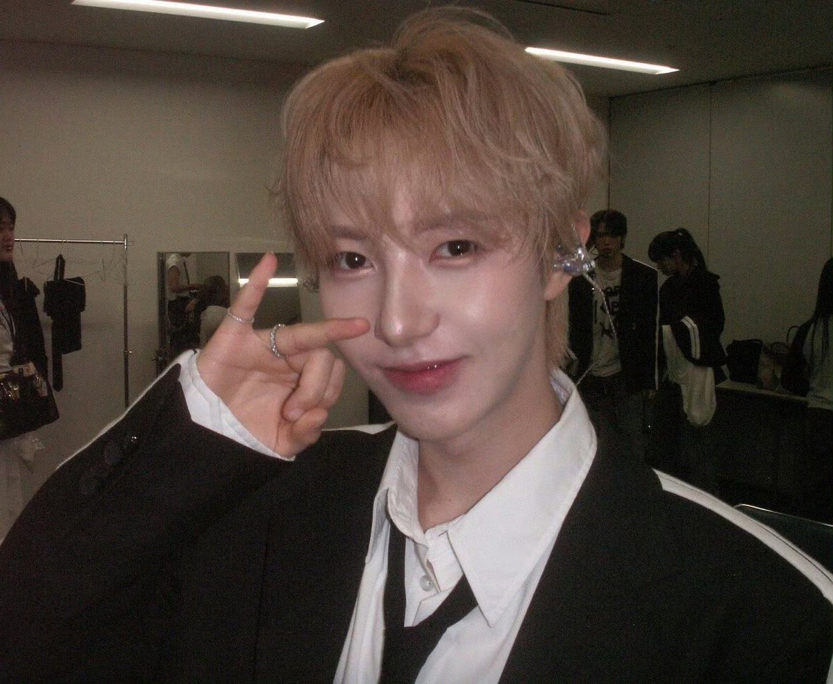 3Cha23's tweet image. 진지하게 런쥔이랑 사귀고싶음