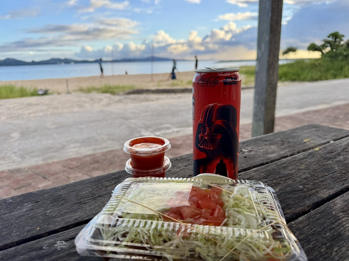 IntrigueImaging's tweet image. Picnic at the Beach

#DarthVader #Sith 

#StarWars #CocaCola #Okinawa #Beach #Japan #Sunny #Photography 
#スターウォーズ #コカコーラ #沖縄 #ビーチ #日本 #晴れ #写真
#스타워즈 #코카콜라 #오키나와 #해변 #일본 #맑음 #사진