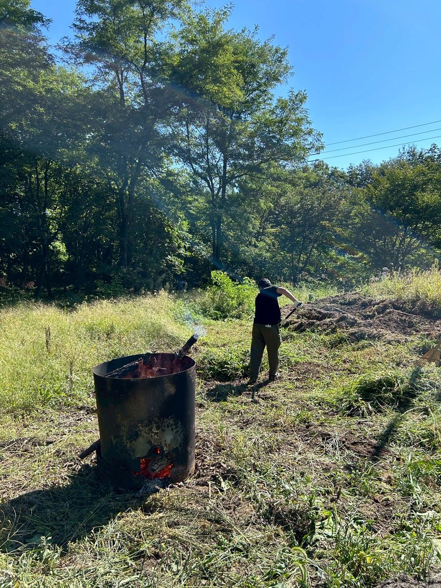 hirotsu_mori's tweet photo. こんばんは🌛

今週の広津は絆の清掃を行いました🧹
掃除の途中で、虫さんもたくさん発見することができました👀
綺麗になった絆でこれからも沢山活動していきます✨✨✨

 #広津においでよ  #長野大学  #池田町  #掃除 https://t.co/ADNVQkOtGv