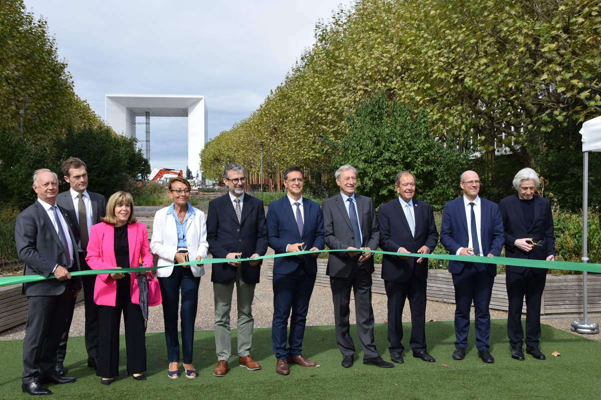 🏗️Ce mercredi 10 septembre s’est tenu le 𝗹𝗮𝗻𝗰𝗲𝗺𝗲𝗻𝘁 𝗱𝗲 𝗹𝗮 𝟭𝗲̀𝗿𝗲 𝗽𝗵𝗮𝘀𝗲 𝗱𝘂 𝗰𝗵𝗮𝗻𝘁𝗶𝗲𝗿 𝗱𝘂 𝗽𝗮𝗿𝗰 𝗱𝗲 𝗹’𝗘𝘀𝗽𝗹𝗮𝗻𝗮𝗱𝗲 𝗱𝗲 𝗹𝗮 𝗗𝗲́𝗳𝗲𝗻𝘀𝗲.

En finançant la végétalisation ainsi que la rénovation de ce projet, <a href="/GrandParisMGP/">Métropole du Grand Paris</a> remplit