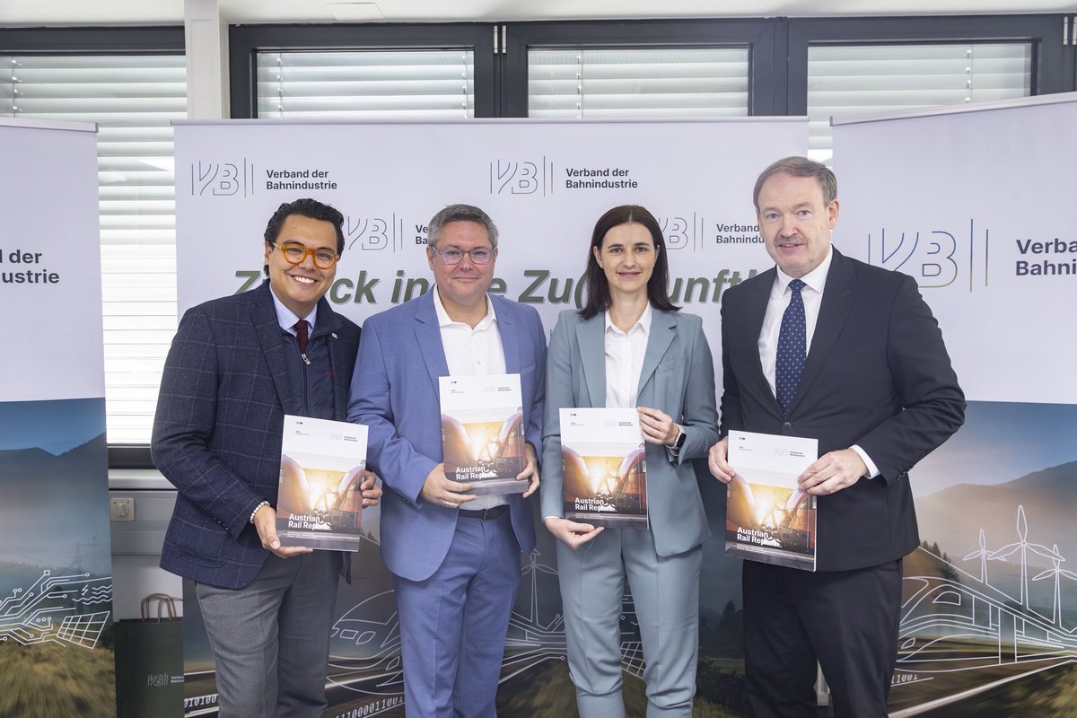 🚊 Die österreichische #Bahnindustrie wächst kräftig:
👉 +22 % Beschäftigte seit 2023 (34.000 Jobs)
👉 3,02 Mrd. € Bruttowertschöpfung
👉 1,17 Mrd. € Steuern &amp; Abgaben/Jahr
👉 68 % Exportquote
👉 Platz 1 in der EU bei F&amp;E-Ausgaben pro Kopf (16,5 €)

#ZukunftBahn #Bahn