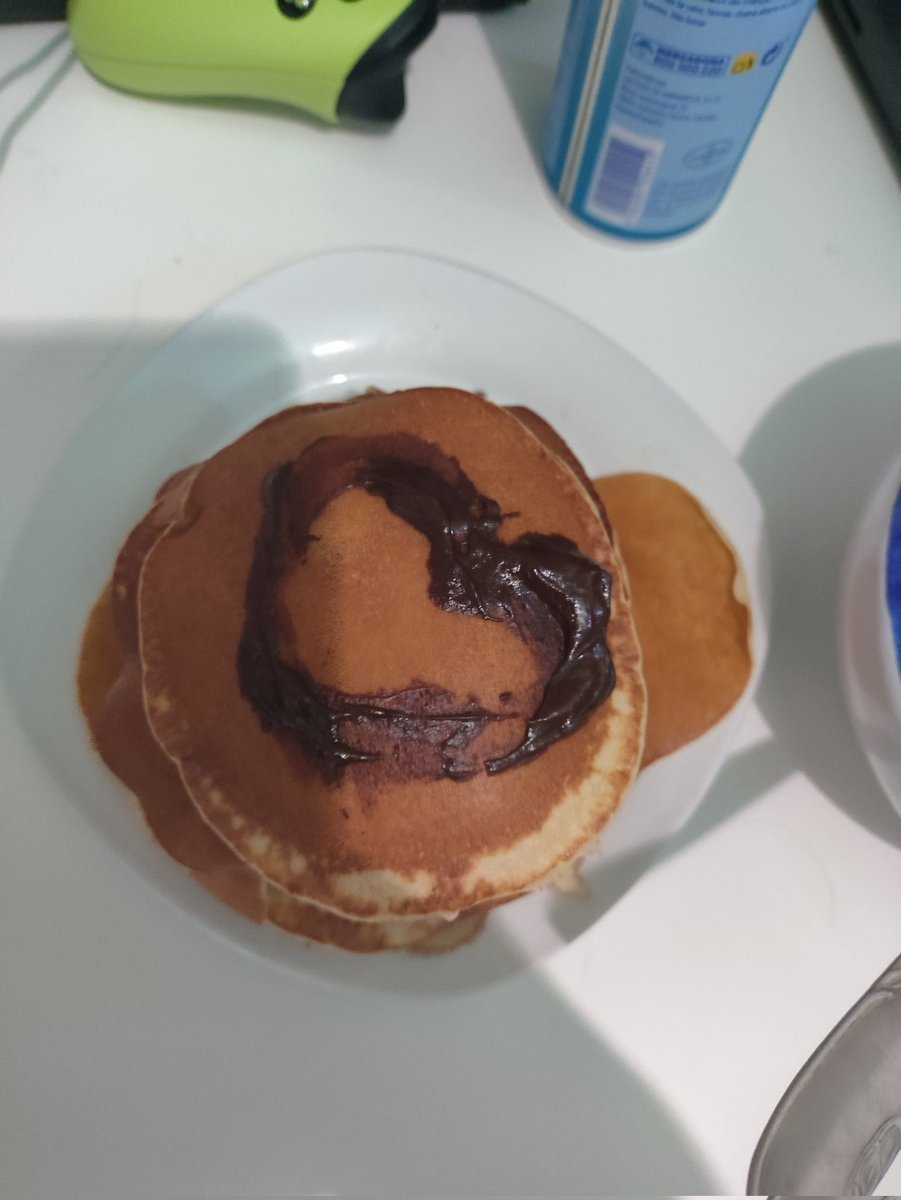 Le hice el desayuno a <a href="/ShiinyEspeon/">Espy</a> mientras dormía, jiji