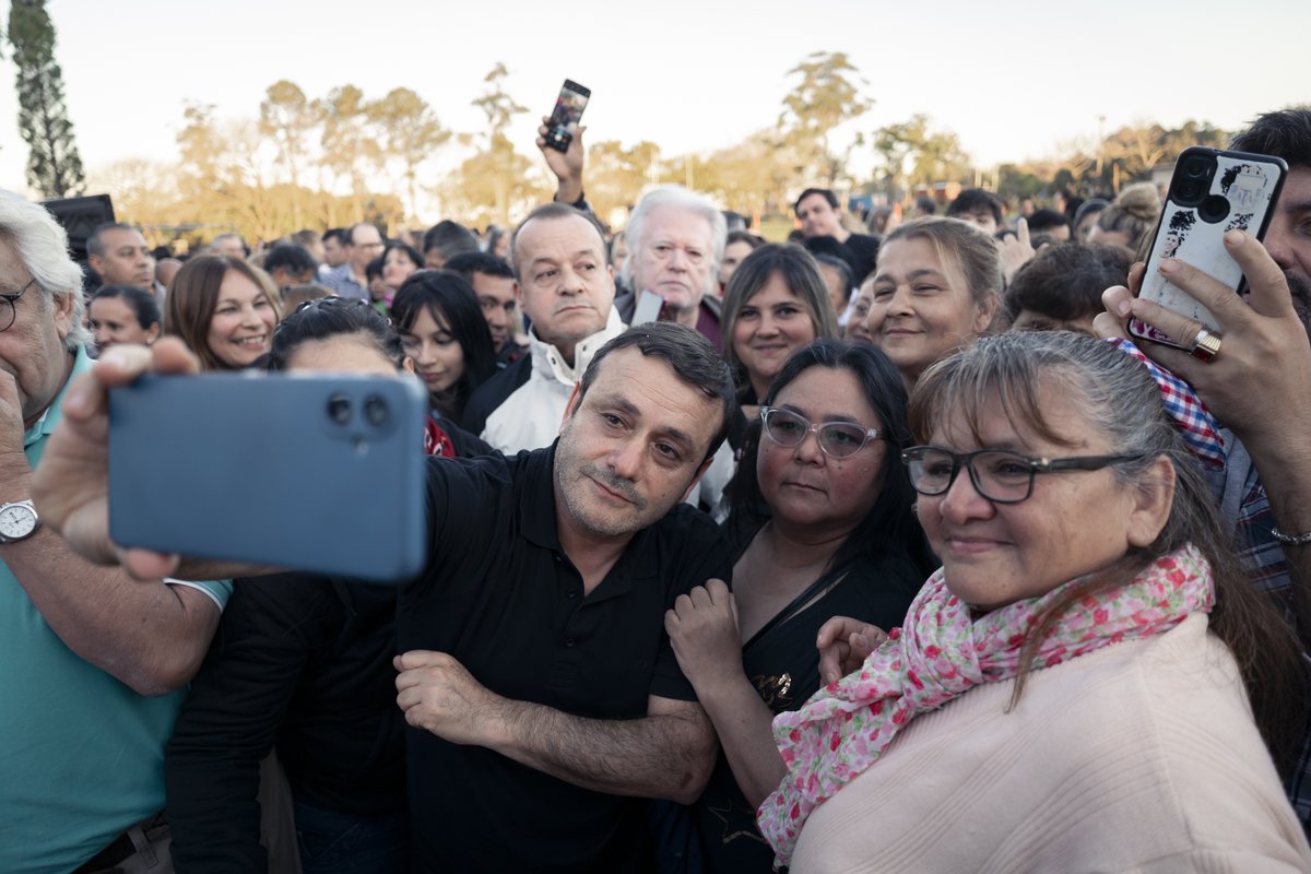 Una gran asamblea, una sola convicción: los misioneros no damos el brazo a torcer. 🔴🔵⚪
Dirigentes y militantes renovadores unidos,defendiendo los valores que nos identifican y el futuro que soñamos para nuestra provincia. 
 #Misionerismo #FrenteRenovadorNEO #GestionQueCuida
