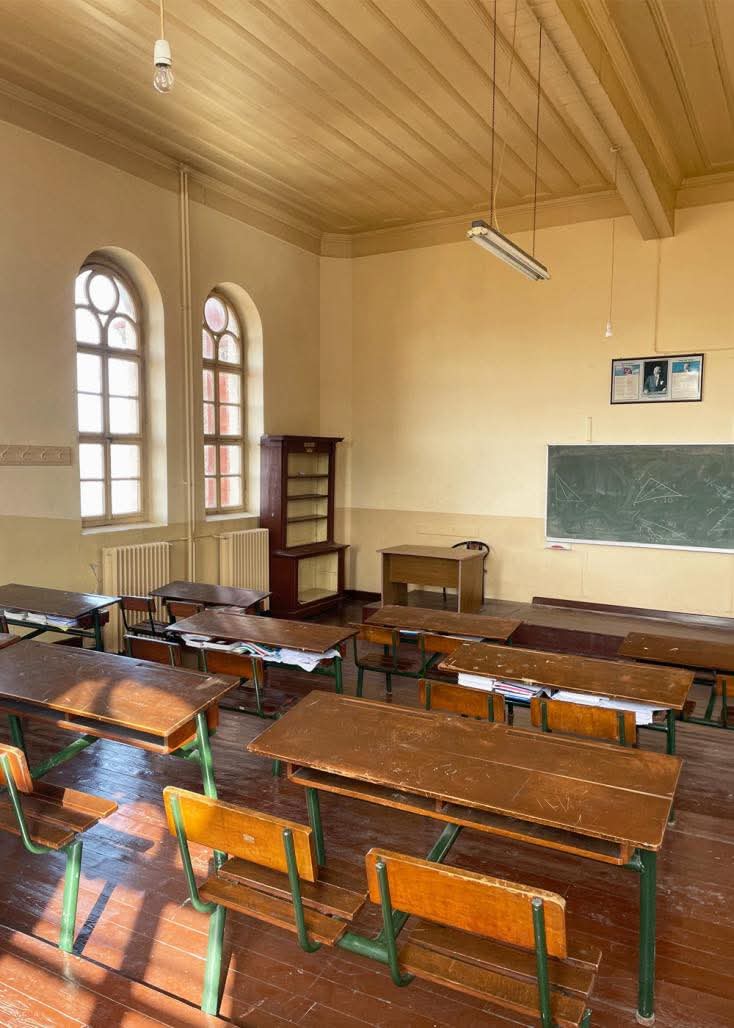 Φέτος για πρώτη φορά μετά από πεντέμισι αιώνες, 571 χρόνια ακριβώς, δεν εγγράφηκε κανένας μαθητής στην Α’ Γυμνασίου της Μεγάλης του Γένους Σχολής στην Κωνσταντινούπολη. Άνοιξε λοιπόν ένα χάσμα: ανάμεσα σε αυτό που ήμασταν και σε αυτό που δεν θέλουμε πια να είμαστε.