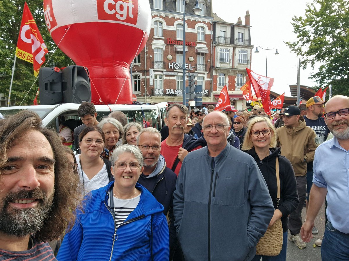 PCF Avion tweet media