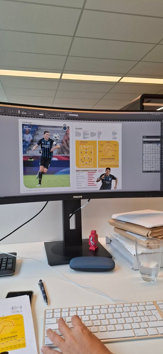 🚀 Dernières retouches hier, le Guide du football belge de <a href="/LeVif/">Le Vif</a> décolle vers l'imprimerie. 

Atterrissage chez vous mercredi prochain.