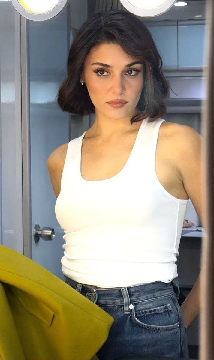 متى يجيهم دور  يصيرون خوات 🤍🫠🫠

#HandeErçel #RojbinEden