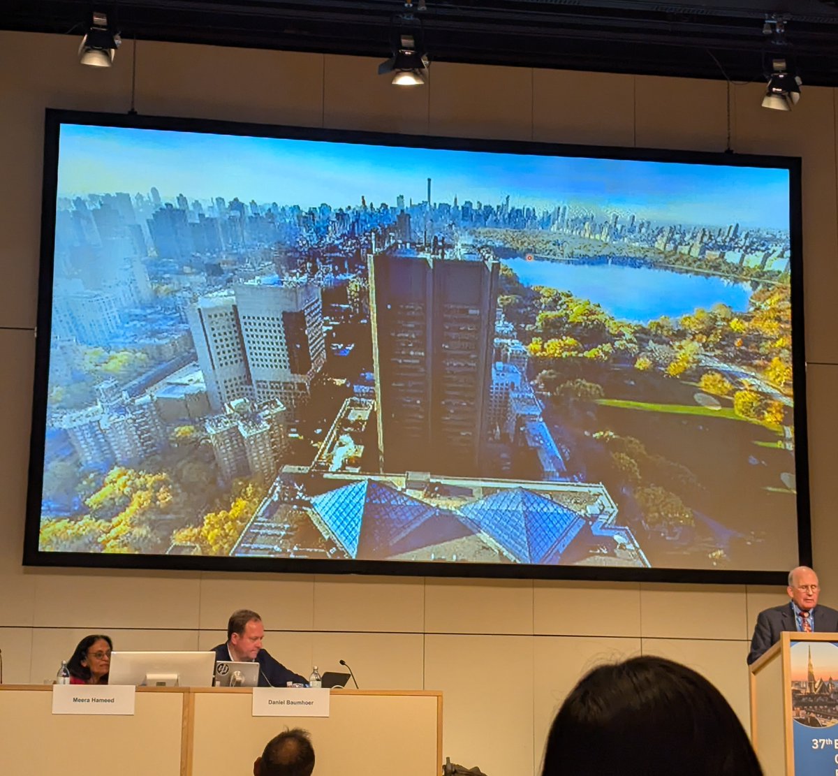 SDzedzik's tweet image. Outstanding lecture by Dr. Michael Klein, who not only showed us tumors of flat bones, but also brought good New York City memories

#ecp2025 #espcongress #pathology