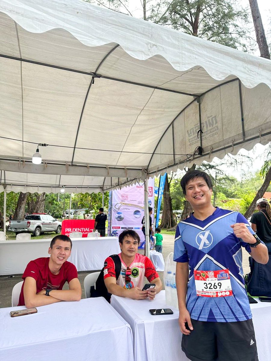 NinjaTooK's tweet photo. ⛰️🌊 ลุงตุ๊ก และ ผองเพื่อน ที่งาน SCENIC 1/2  MARATHON KRABI 2025 🫶 ดีใจที่ได้เจอกันครับ 🥰 ep.1 

#ScenicMarathon2025
#ScenicMarathonSeries2025
#ScenicHalfMarathonKrabi2025
#ScenicHalfMarathonKrabi
#ScenicRoute #Runhorizon
#Runromantic #งานวิ่งกระบี่ 
#งานวิ่งภาคใต้ #tookkyrun https://t.co/XTfzoiLHFN