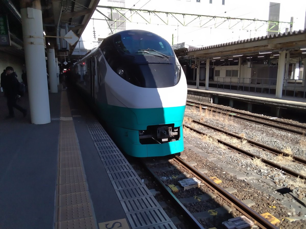 piasso8x7_5k's tweet image. 外は雨が降っています。

È657系 K17編成、グリーンレイクカラーから通常色に戻されたようですが
撮り溜めていたものをアップします。
2025/2/22　仙台駅にて撮影

#E657
#k17 
#グリーンレイク