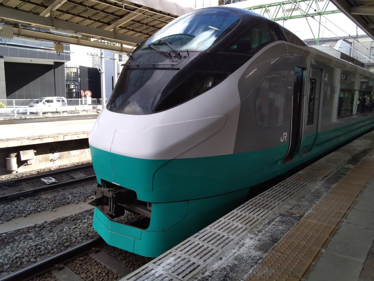 piasso8x7_5k's tweet image. 外は雨が降っています。

È657系 K17編成、グリーンレイクカラーから通常色に戻されたようですが
撮り溜めていたものをアップします。
2025/2/22　仙台駅にて撮影

#E657
#k17 
#グリーンレイク