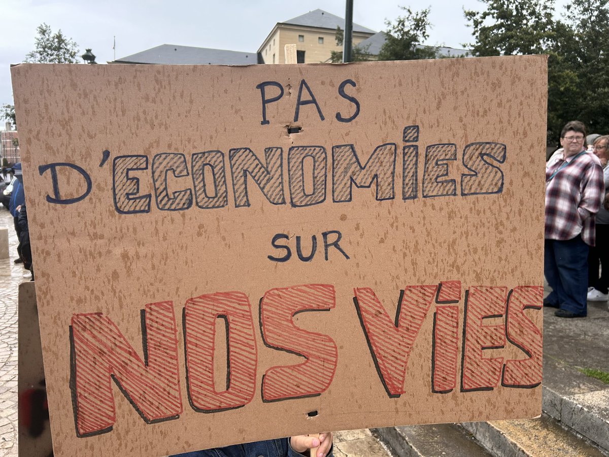 loiret_debout's tweet image. À Orléans pour dire : ÇA SUFFIT !

La macronie, ça suffit ! 

La provocation de Macron et sa clique n’a que trop durée ! Le peuple s’exprime et a le dernier mot ! 

#bloquonstout #10septembre
Photos 1 : @larep_fr