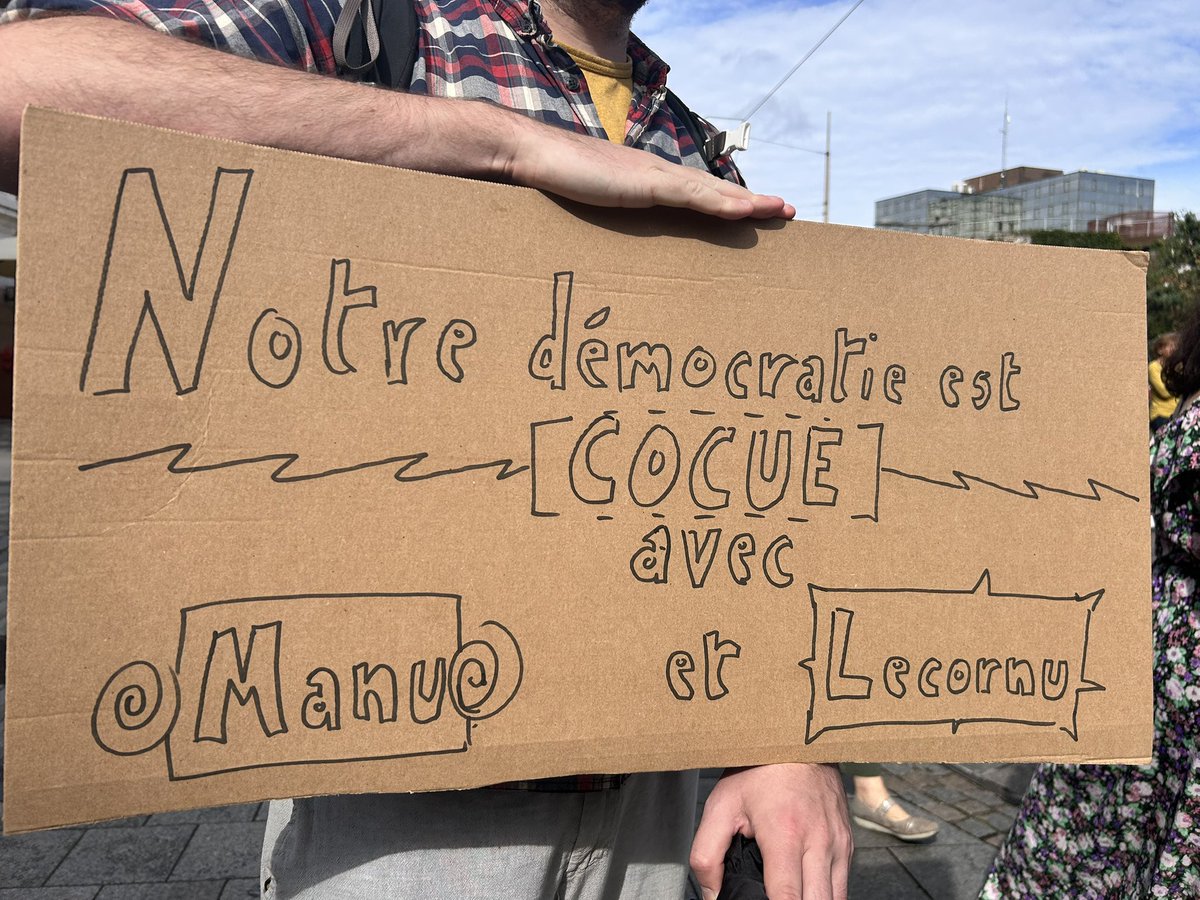 loiret_debout's tweet image. À Orléans pour dire : ÇA SUFFIT !

La macronie, ça suffit ! 

La provocation de Macron et sa clique n’a que trop durée ! Le peuple s’exprime et a le dernier mot ! 

#bloquonstout #10septembre
Photos 1 : @larep_fr