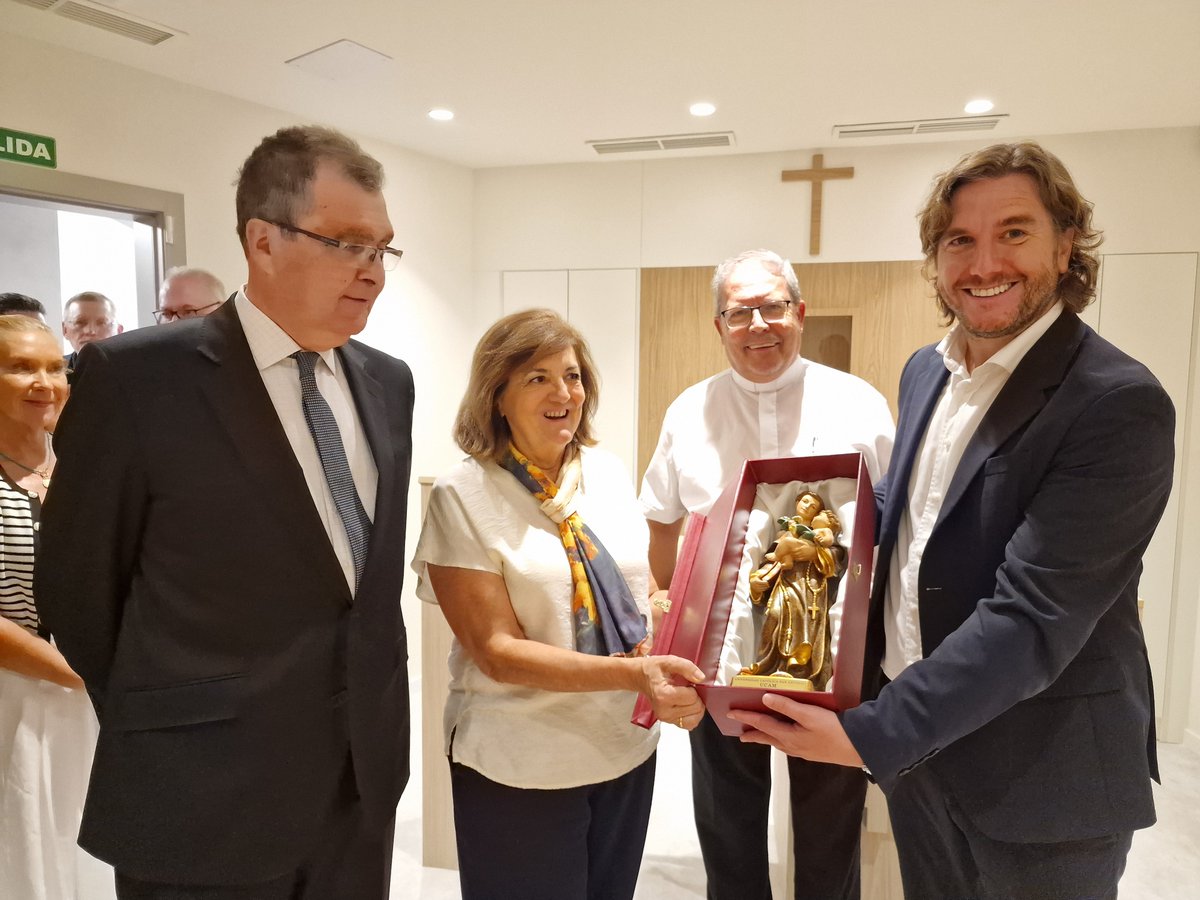 UCAM's tweet photo. 📢 Hoy se ha inaugurado la residencia de MiCampus en La Ñora, adscrita a la UCAM. 

🎙️ María Dolores García, presidenta de la Universidad Católica de Murcia. 
✅ En este curso vamos a superar los datos del año pasado con unos 3.000 alumnos internacionales procedentes de 139 países, además de estudiantes de otras comunidades autónomas que vienen a estudiar con nosotros.
✅ Esta residencia supone un entorno en el que los alumnos van a estar estupendamente, rodeados de belleza y disfrutando de unas instalaciones que aportan un valor añadido a la Región de Murcia.