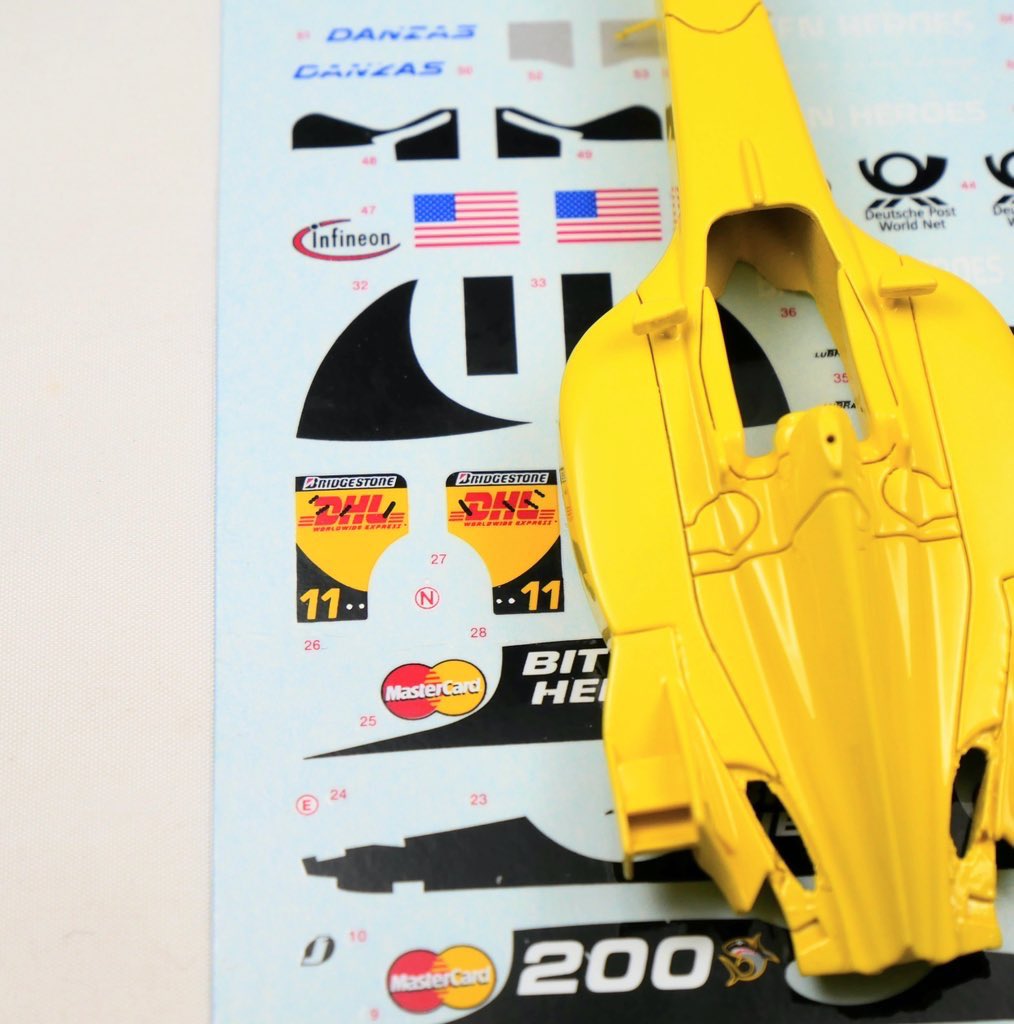 J.アレジ ジョーダン EJ11 破損パーツ サイドポンツーン？ J.アレジ ジョーダン EJ11 破損パーツ サイドポンツーン