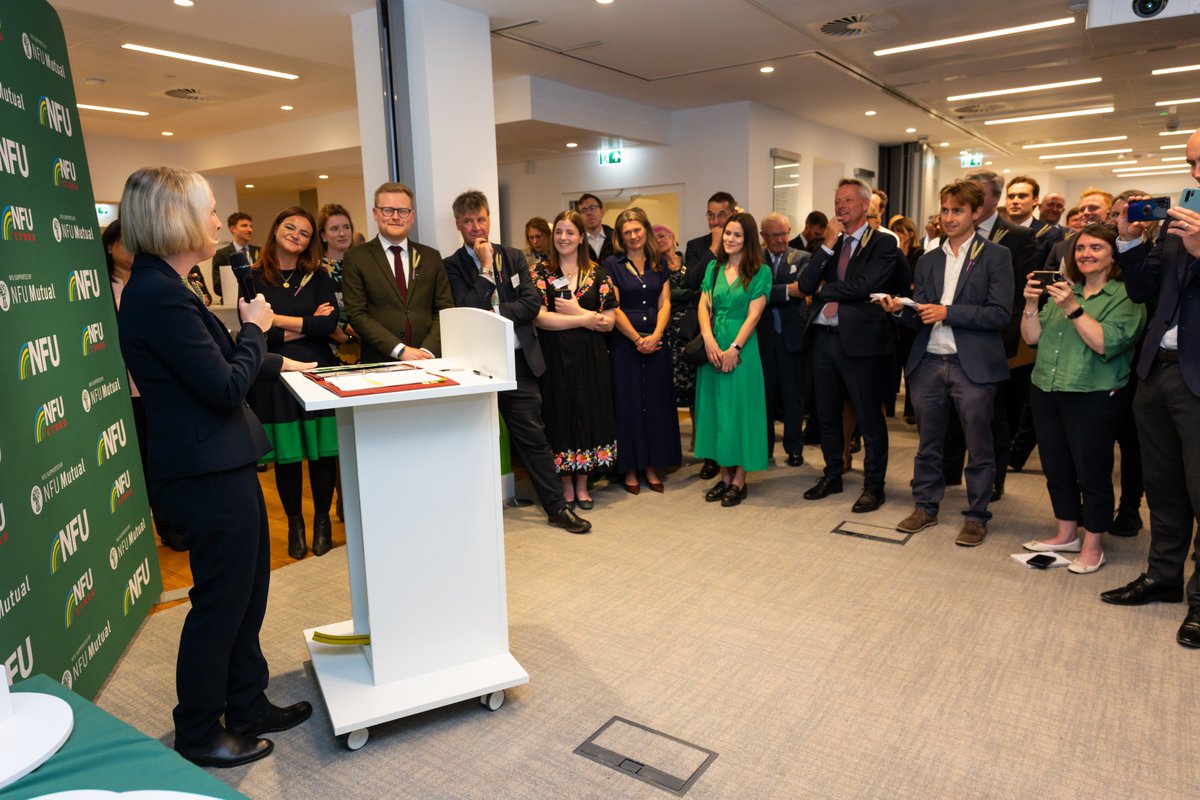 NFUtweets's tweet photo. We were delighted to welcome Defra Secretary Emma Reynolds at our 10th #BackBritishFarmingDay reception this morning. 
We're looking forward to working together to boost economic growth and tackle the biggest issues facing British agriculture. https://t.co/dgmHTc3ius