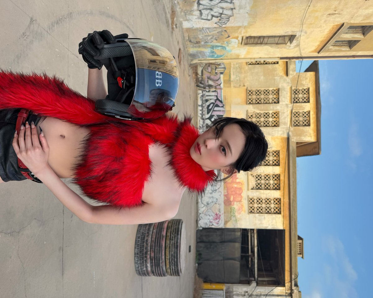 aespa_official's tweet image. ☀️🏍💨

#aespa #æspa #에스파 
#RichMan #aespaRichMan