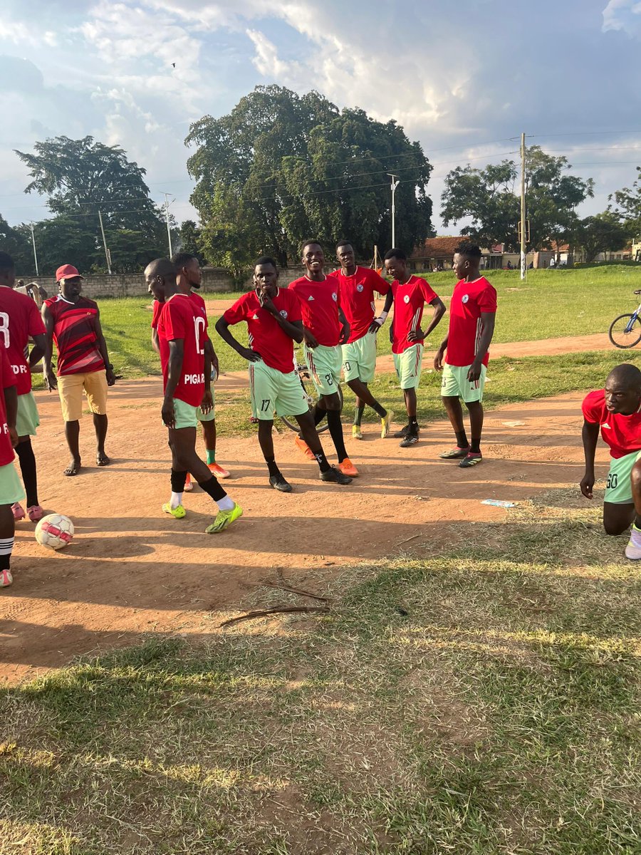 pigaredfc's tweet image. Took us 6month to acquire this Jaze,, A team of all categories of players, licensed, Unemployed, retired,active, non licensed , This what they call Unity , this not just a football team it&apos;s an organisation of young Men.IN THE HEART OF SOROTI CITY..