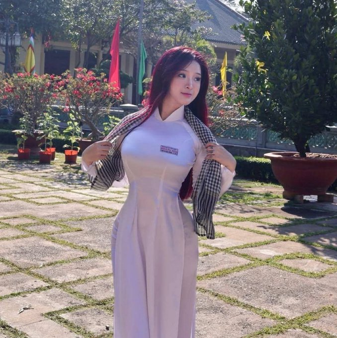 Học sinh tìm người chở đi học