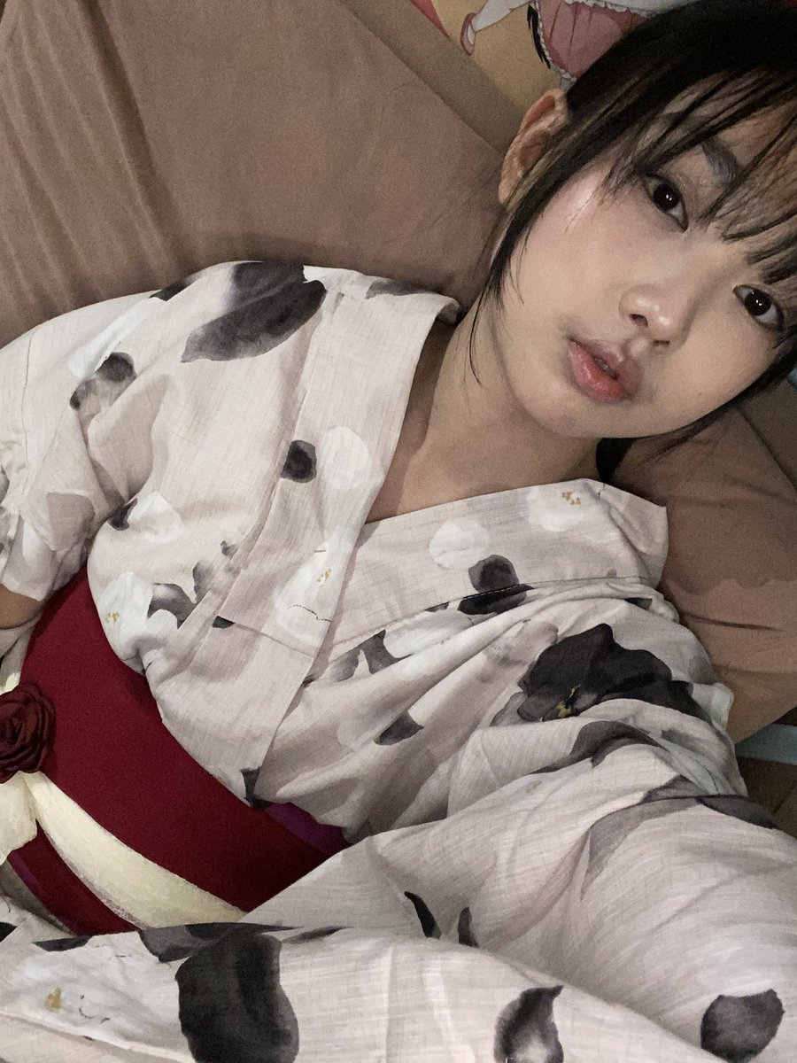#Naylabu hari ini pake yukata hehehe
Lihat TikTok aku ya sayang (๑˃̵ᴗ˂̵) maaf kalau edit nya gk bgs🙇‍♀️